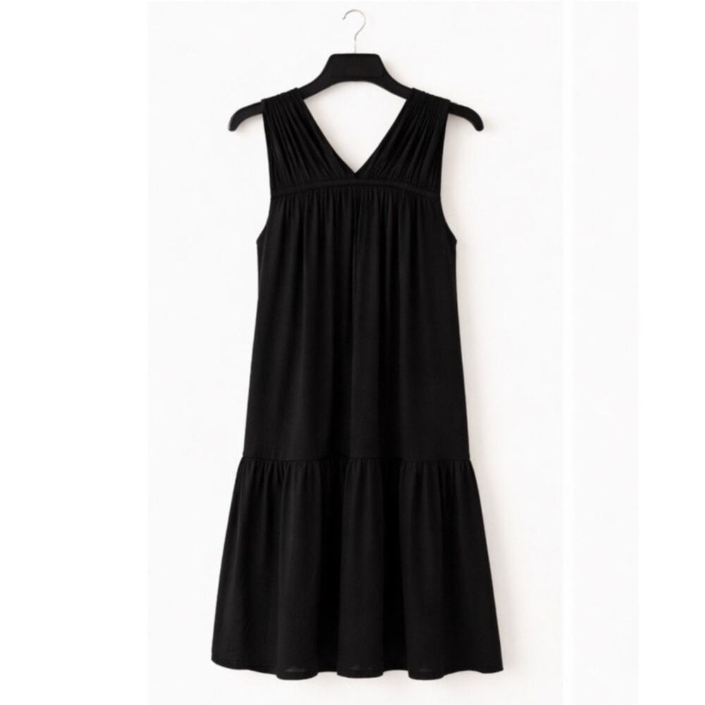 Banana Republic Black Sleeveless Midi Dress M V-Neck Tiered Flowy Lined Classic